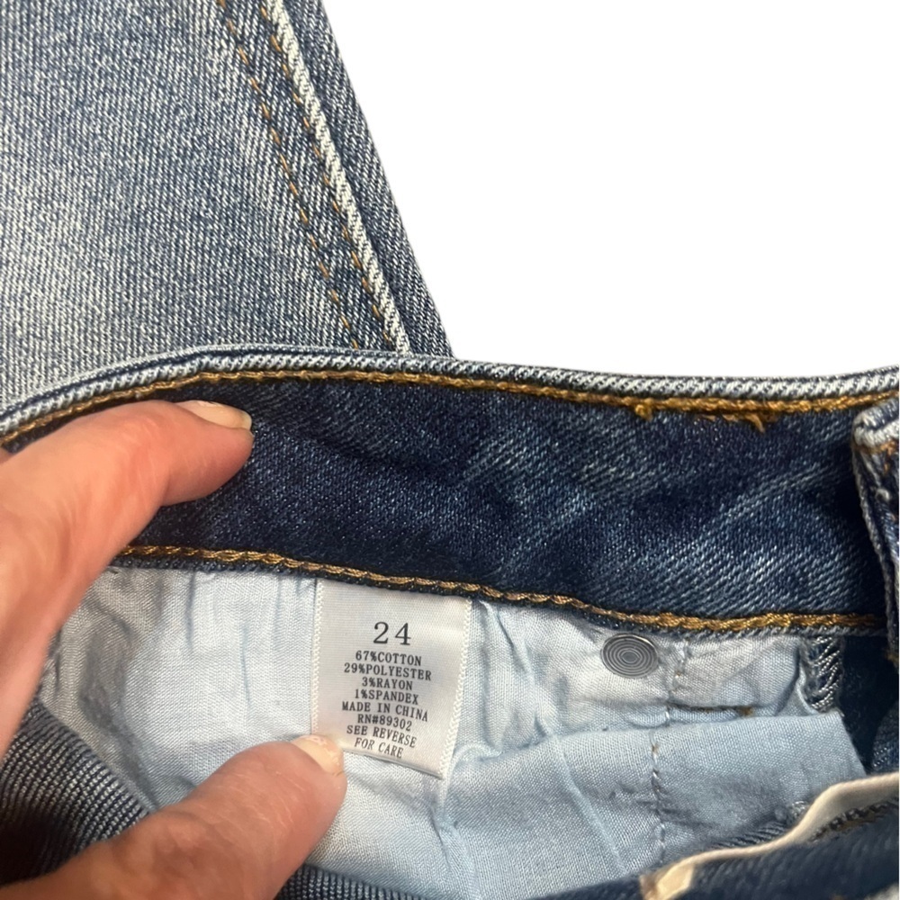 altar’d state light wash, skinny jeans, size 24. - Picture 5 of 6